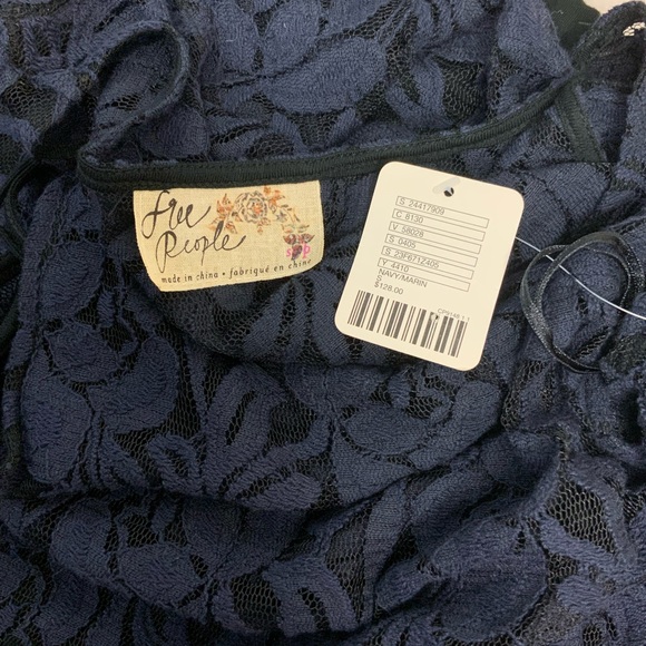 #54 NWT Free People Sleeveless Miles Of lace Dress Navy Blue Small - Picture 4 of 4